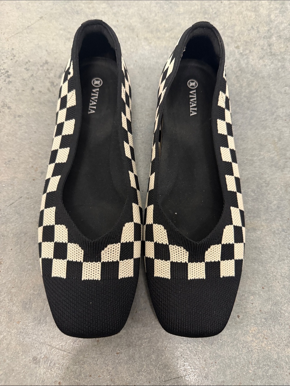 Vivala Black & Cream Checker Knit Ballet Flats